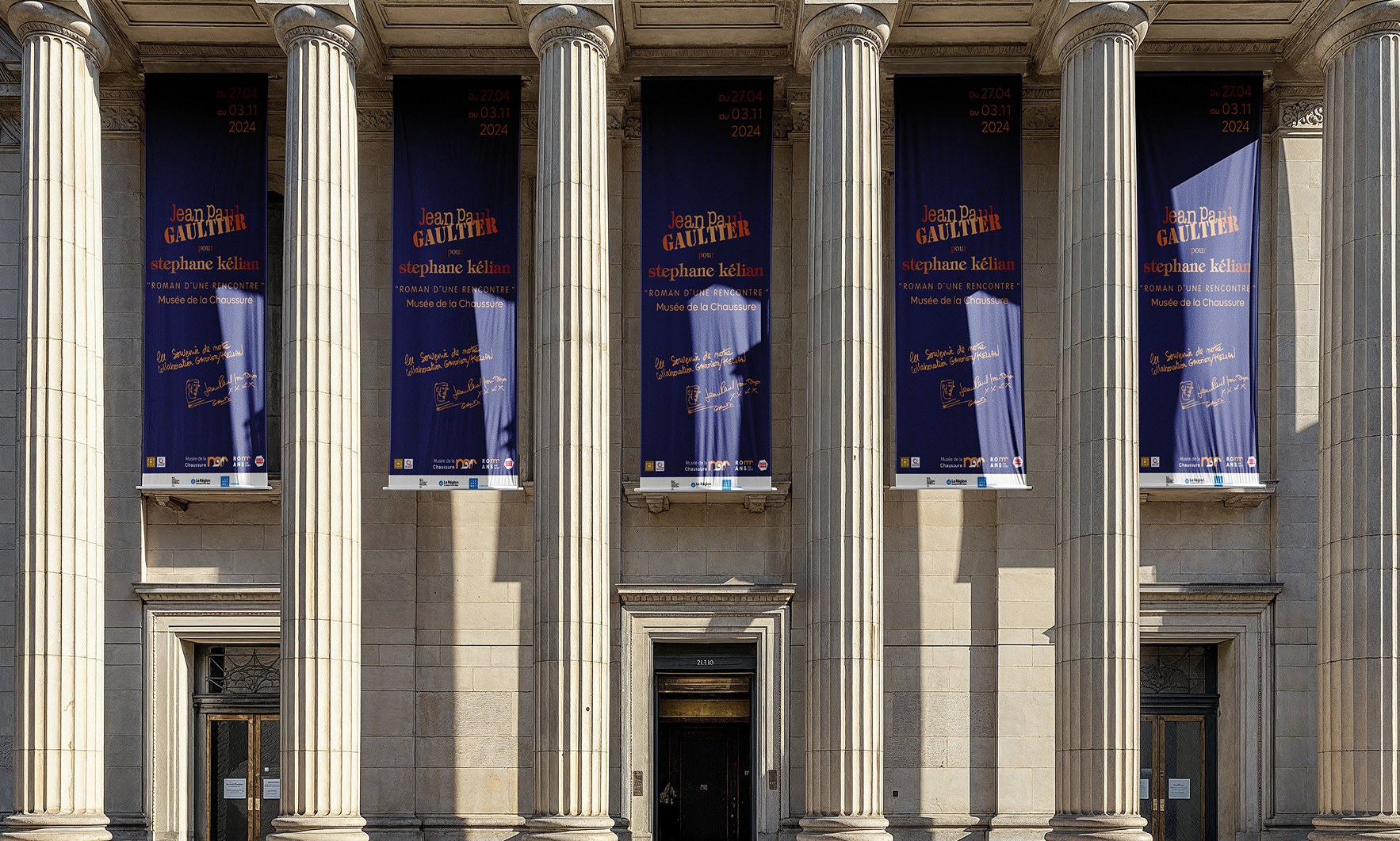 Potence de rue Jean Paul Gaultier pour Stéphane Kélian création par Alicia Pioche desginer graphique à Valence